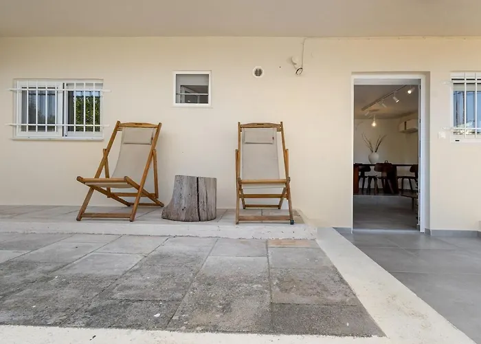 6622 Luxury Apartment With Shared Pool