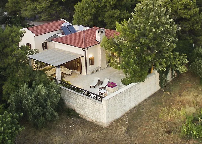 Koukounari Luxury Villa