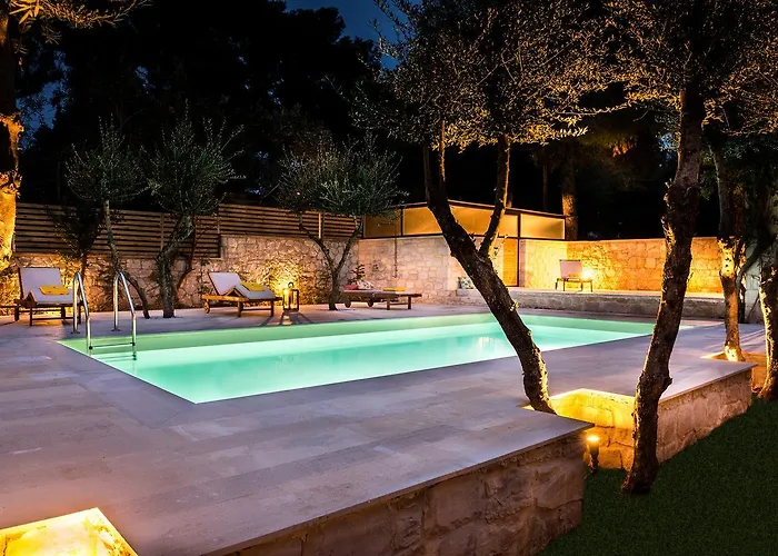 Koukounari Luxury Villa